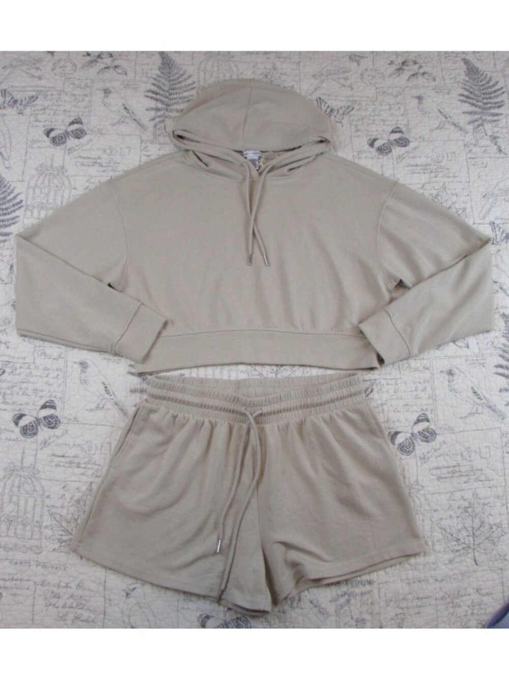 EUC Better Together Lounge Set Hoodie & Shorts athleisure soft stretchy cozy L - Picture 3 of 4